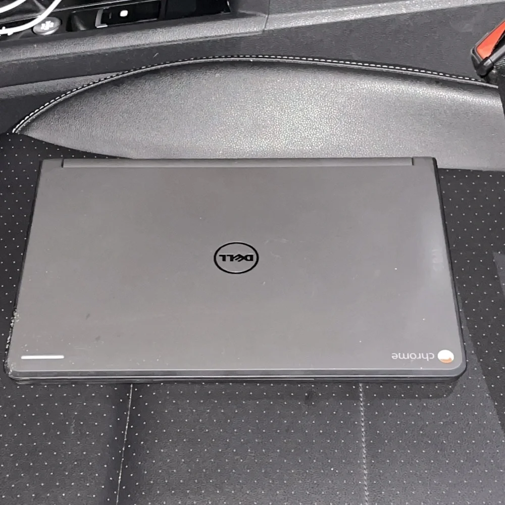 Dell chrome book laptop